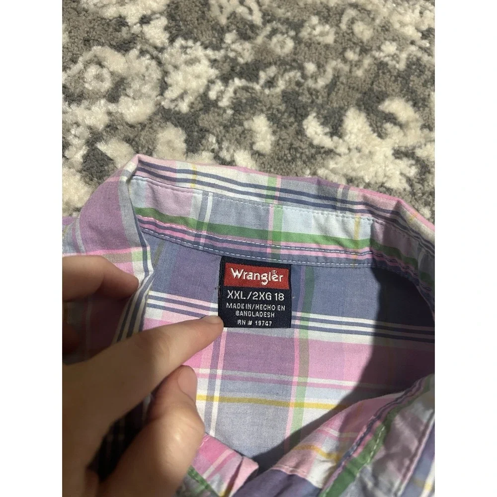 Wrangler Boys XXL (18)‎ Pink Blue Plaid Short Sleeve Casual Button Down